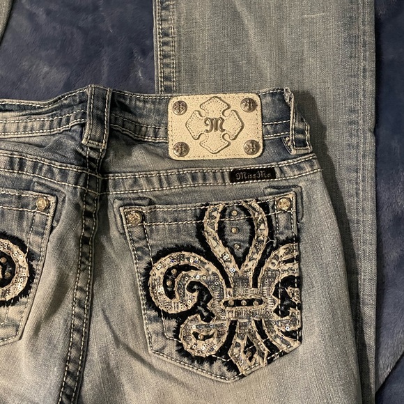 Miss Me Jeans size 30, Mid-rise Boot cut - Picture 3 of 5